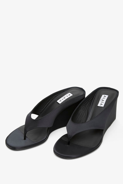 AA26511S-Alaia-Black-satin-