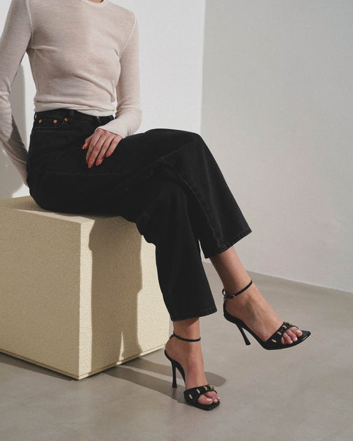 サンダル・ミュール GIVENCHY Black leather Stitch sandals (BE308JE20X 001) Givenchy | Stitch 95 black sandals | Savannahs