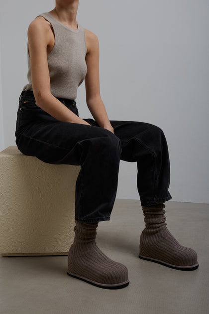 Amina Muaddi | Veneda platform beige knitted stretch boots
