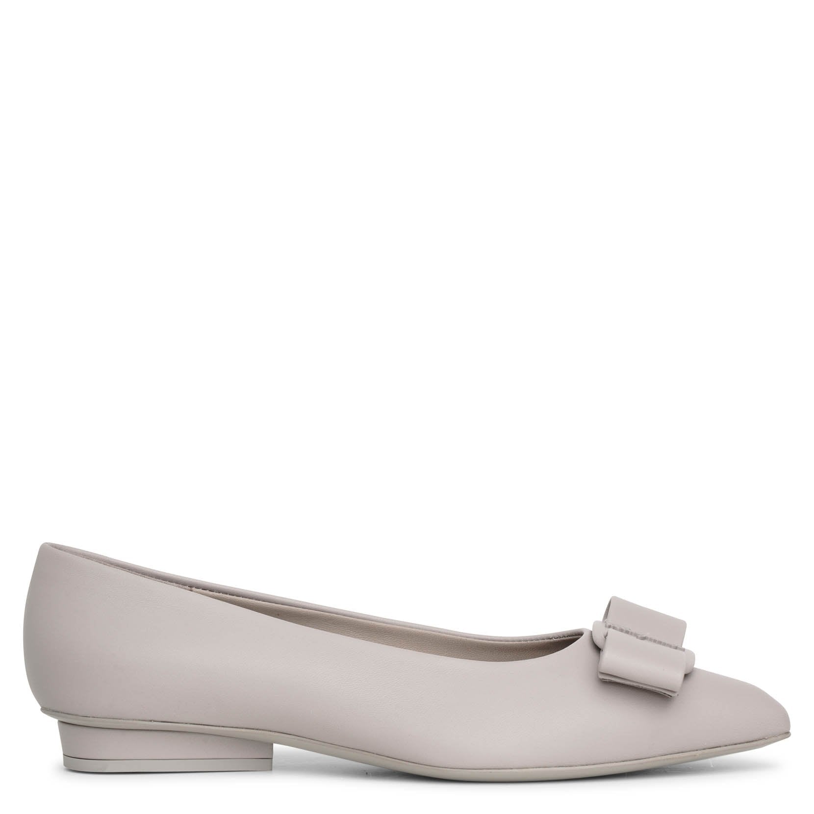 Ferragamo | Viva grey leather flats | Savannahs