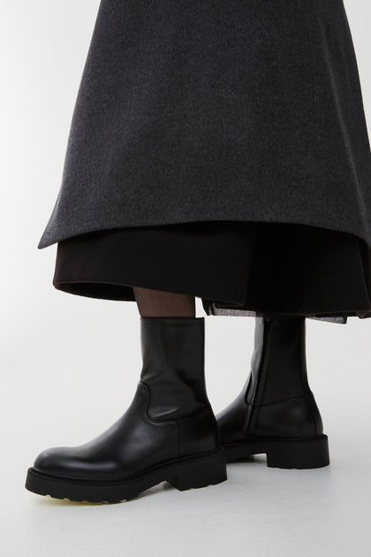 シューズ・サンダルその他 [The Row] Nobilis TR Knee Boot in Leather Nobilis TR Knee Boot Brown in Leather – The Row