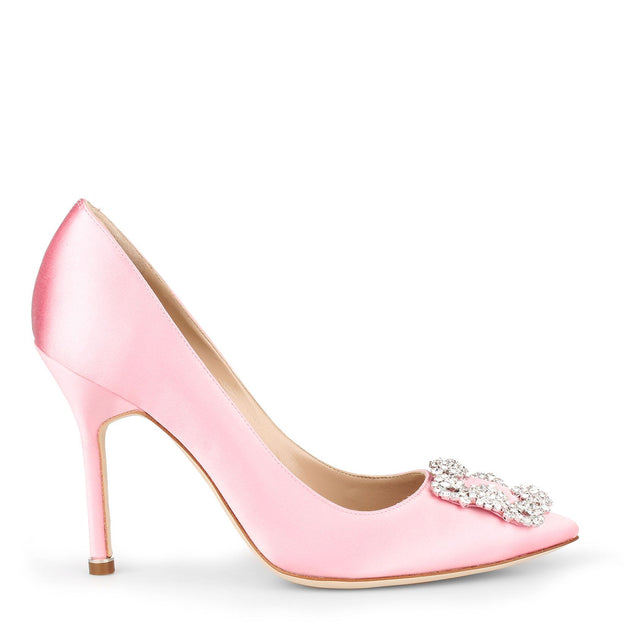 Manolo Blahnik | Hangisi 105 light pink satin pump | Savannahs