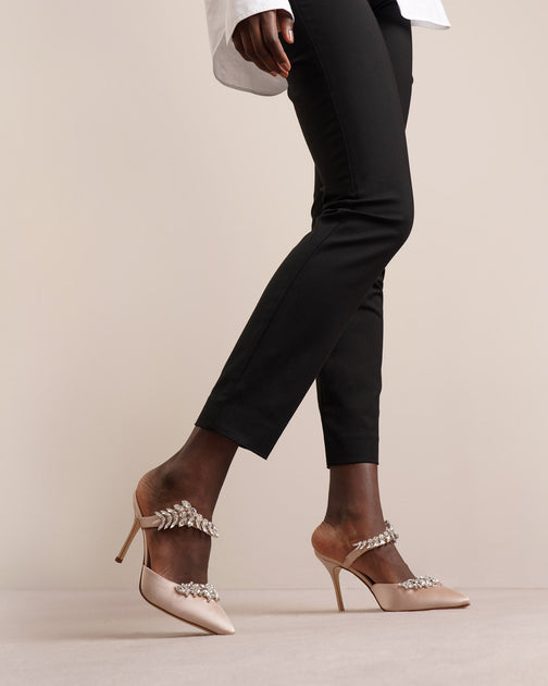 Manolo Blahnik Lurum 90 nude satin mules Savannahs