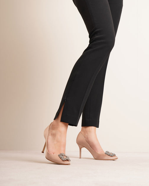 Manolo Blahnik Hangisi 90 beige rose satin pumps Savannahs