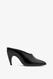 Open toe black leather mules