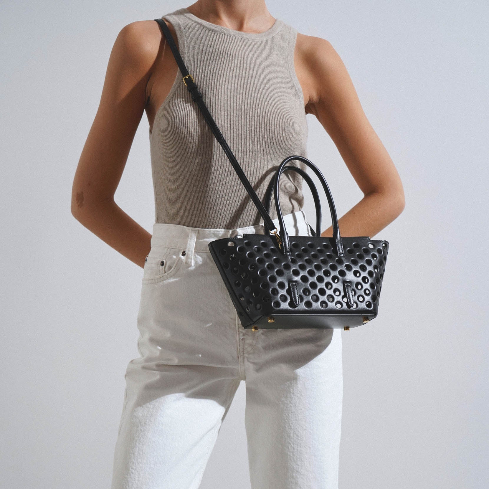 Alaïa | Neo Mina 20 black bag | Savannahs