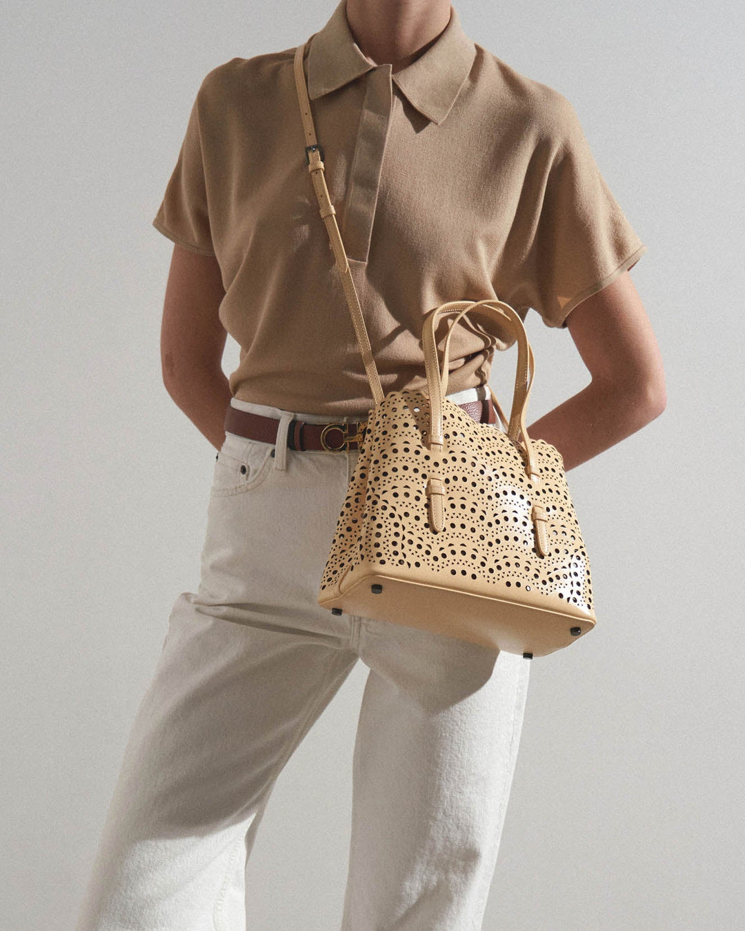 Alaïa | Mina 25 vague dune tote bag | Savannahs