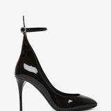 Pumps 90 black patent pumps