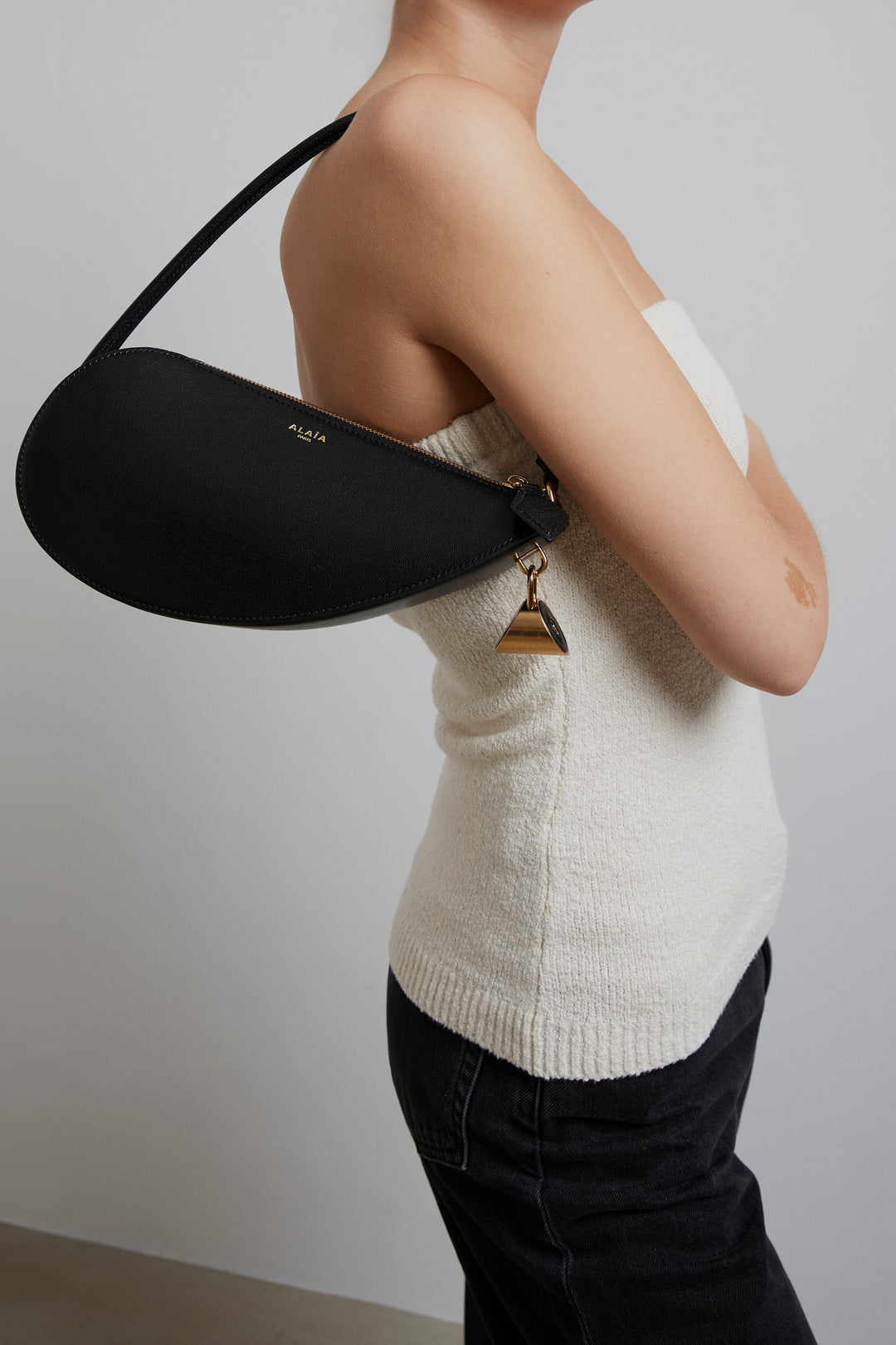 Alaïa | Le Demi-Coeur S black bag | Savannahs
