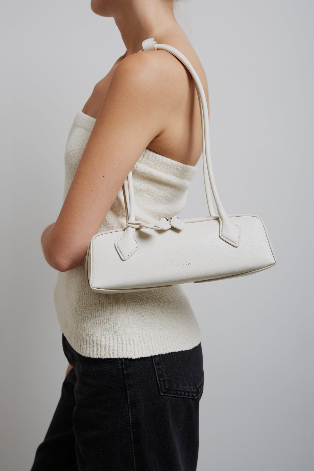 シルエット可愛い☆【ALAIA】アライア LE TECKEL SMALLバッグ ALAÏA LE TECKEL レザー スモールバッグ | ショルダーバッグ