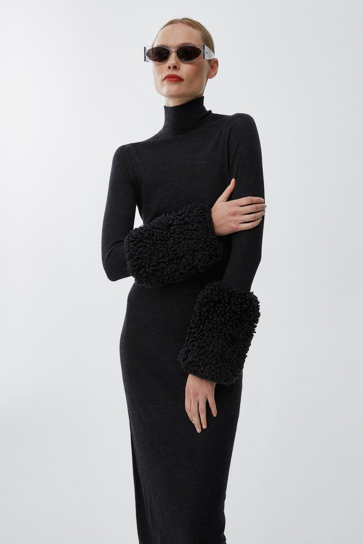 Faux fur sleeves knit dress