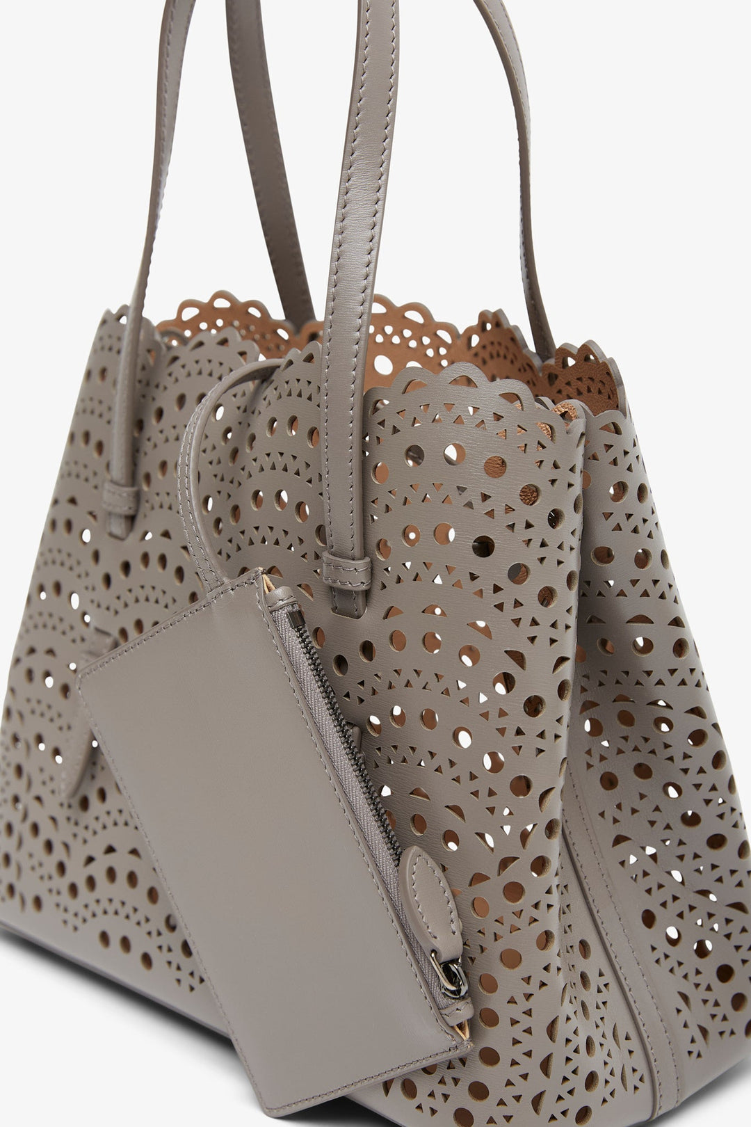 【FW24＊日本未入荷】MINA 25 LASER-CUT LEATHER TOTE BAG Mina 25 laser-cut leather tote | Luisa World