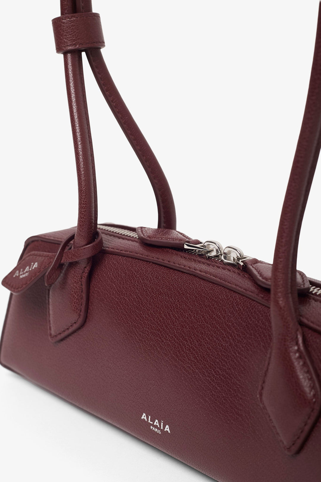 バッグ・カバンその他 Alaia Le Teckel small bag dark red bi-material Le Teckel Small leather shoulder bag in red - Alaia | Mytheresa