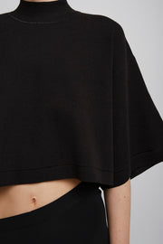 Knitted cropped black top