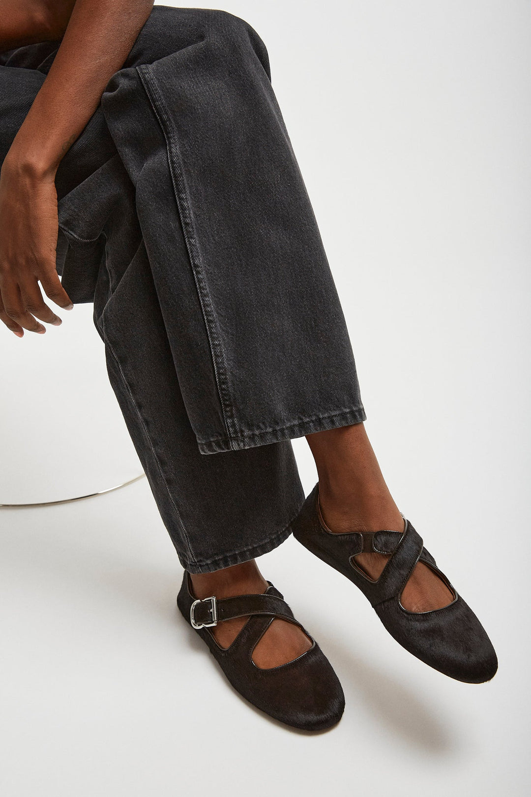 Alaïa | Criss cross brown ballet flats | Savannahs