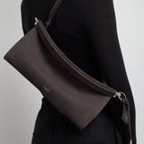 Le Click east west medium grey bag