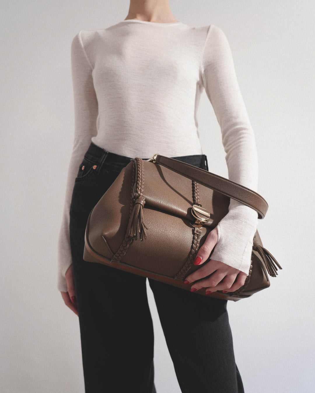 Chloé | Penelope medium taupe leather bag | Savannahs
