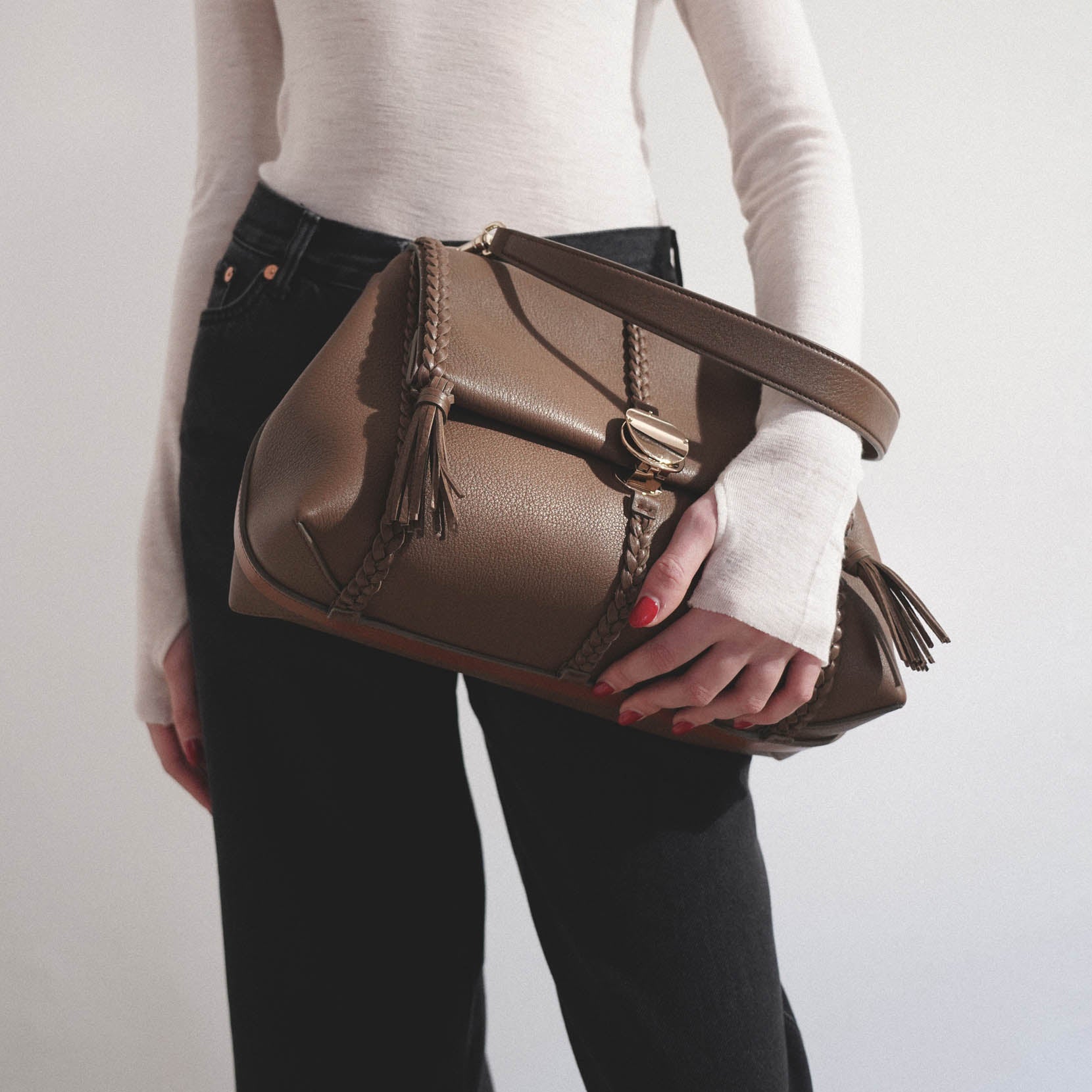 Chloé | Penelope medium taupe leather bag | Savannahs