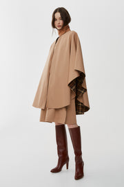 Knee-length cape in organic cotton gabardine