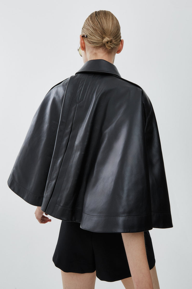 Short cape in soft nappa leather