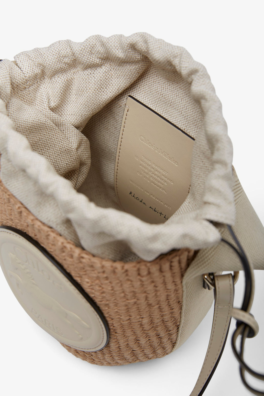 CHLOE(クロエ) HORSE MEDAL BUCKET BAG SMALL [正規品/関税込] Chloé Small Horse Medal Basket In Natural Fibers | Chloé US