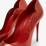 Hot Chick 100 red metallic pumps