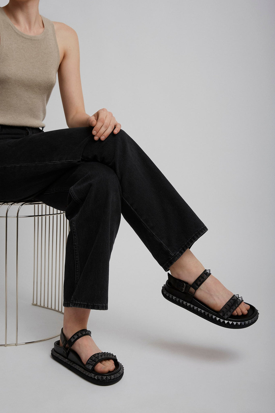 【美品】BRENTA BLACK FLAT SANDAL 37 裏張り済み 美品】BRENTA BLACK FLAT SANDAL 37 裏張り済み - メルカリ
