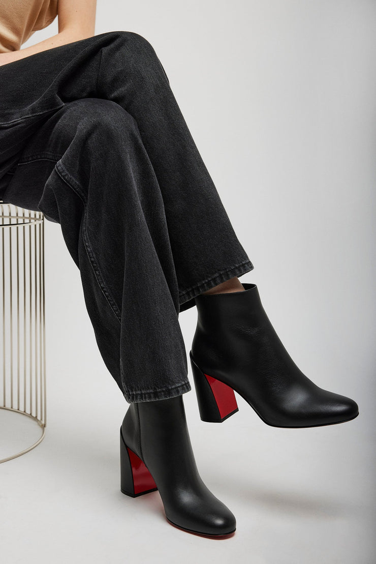 Turela 85 black leather boots