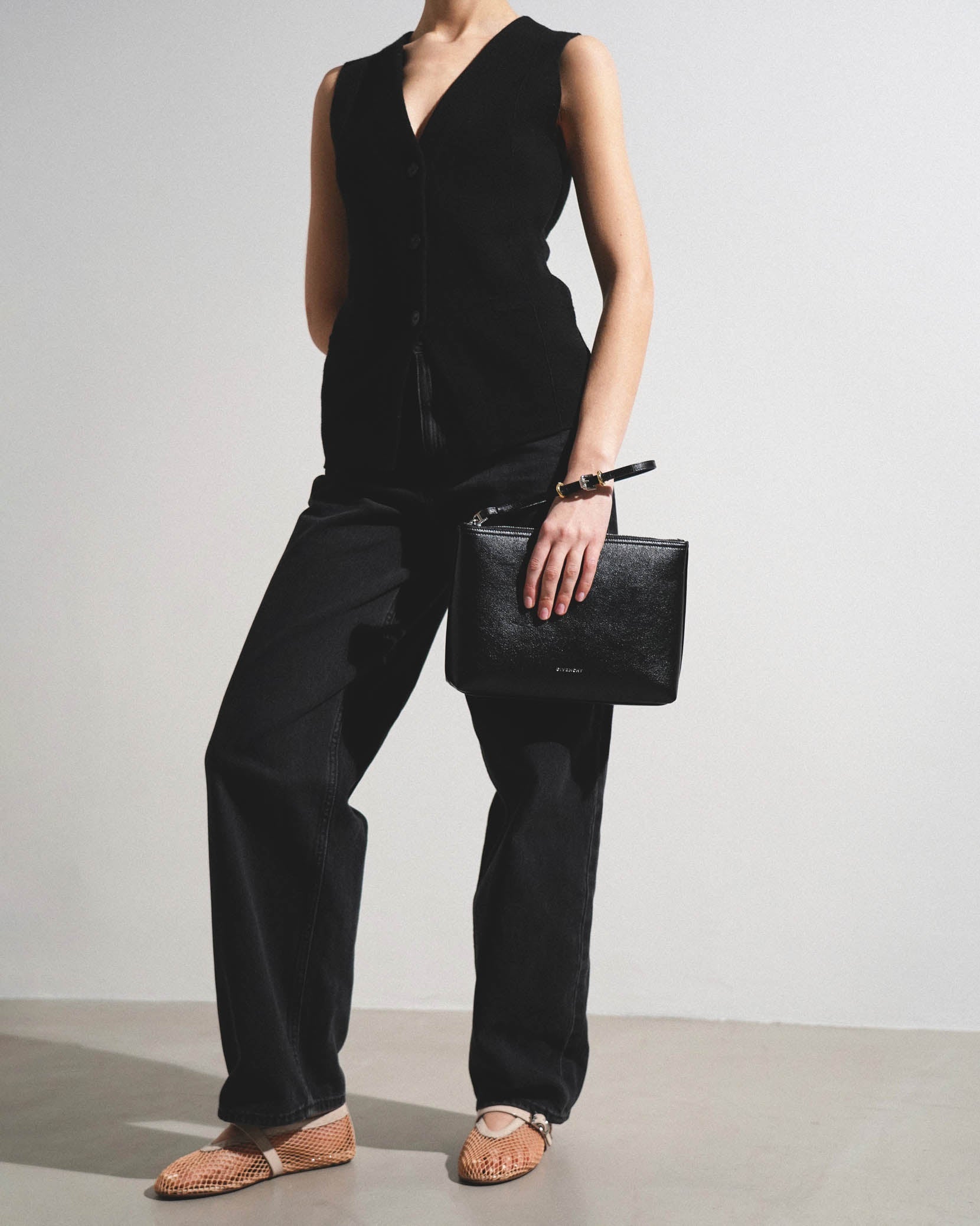 Givenchy | Voyou black travel pouch | Savannahs