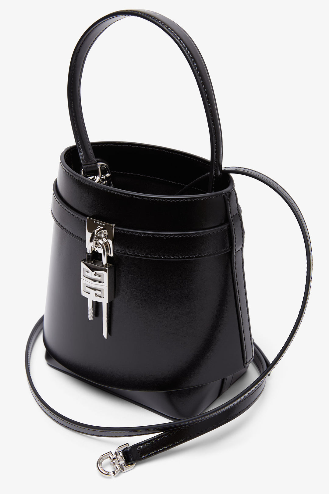 【関税込み】GIVENCHY SHARK LOCK BUCKET BAG Shark Lock bucket bag in Box leather in - black | Givenchy NAL