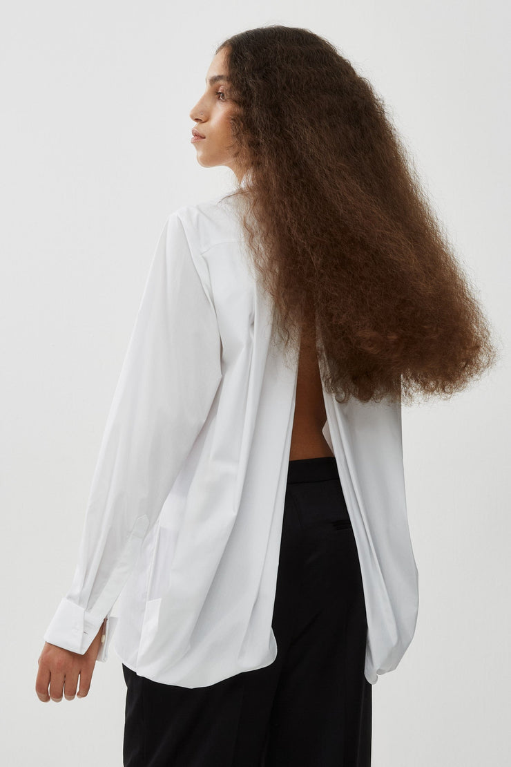 Oversized white shirt in poplin with open back