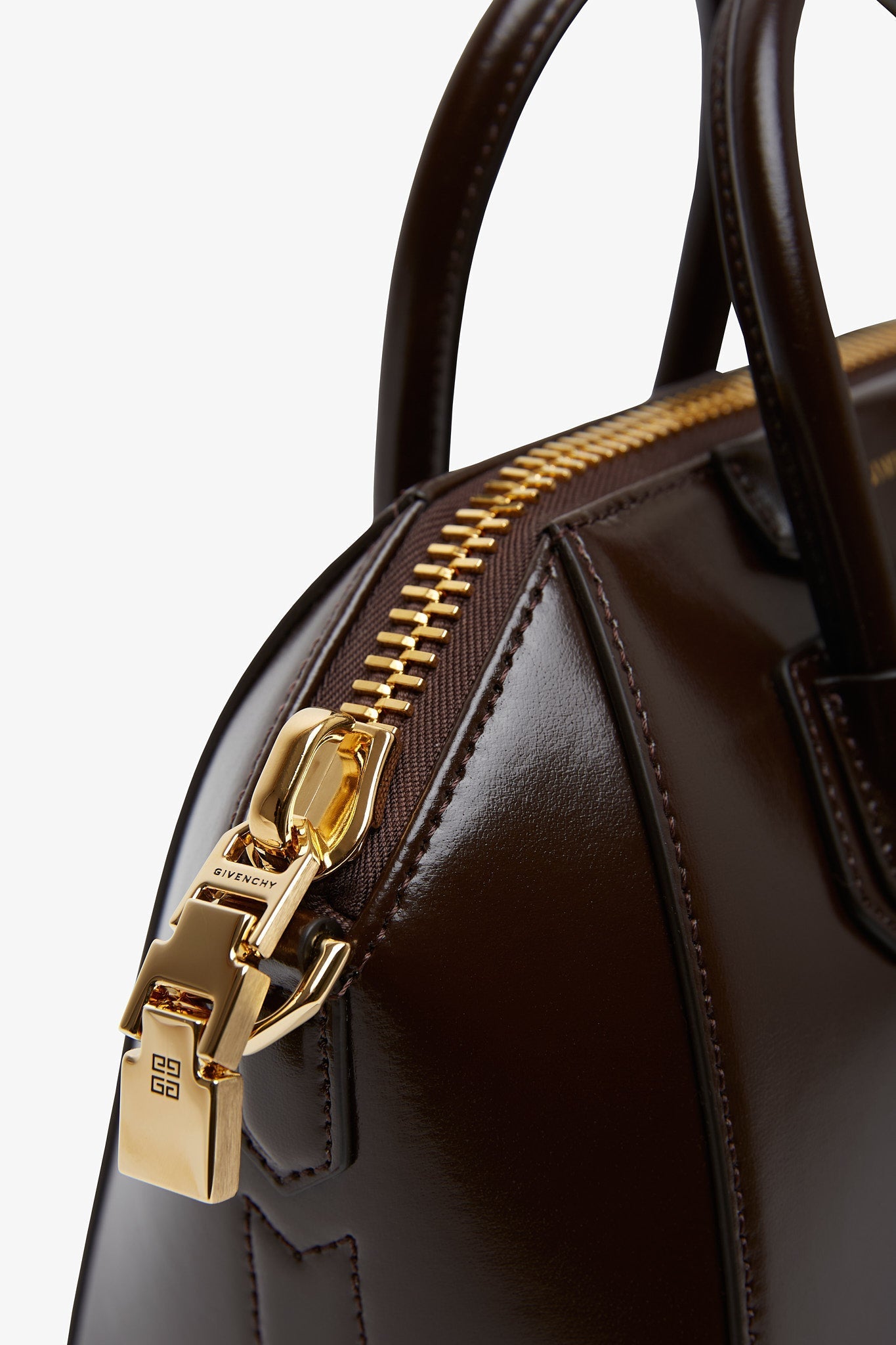 Givenchy | Antigona mini brown bag | Savannahs