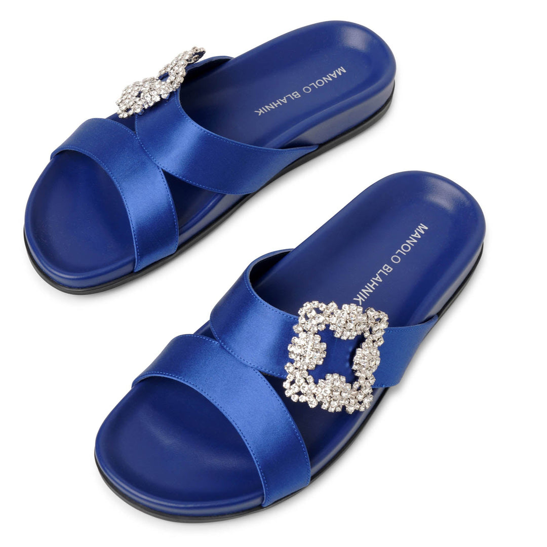 【MANOLO BLAHNIK】CHILANGHI フラットサンダル CHILANGHI | Black Satin Jewel Buckle Flat Mules | Manolo Blahnik