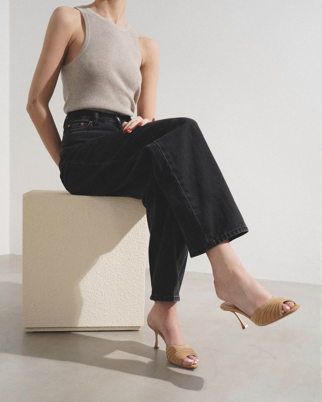 関税送料込 Manolo Blahnik PIRUA スエードオープントゥミュール Manolo Blahnik Pirua 70MM Suede Pleated Sandals | Saks Fifth