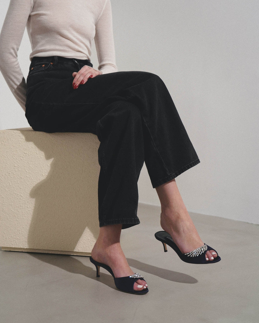 MB24519S-Manolo-Blahnik-Lumada