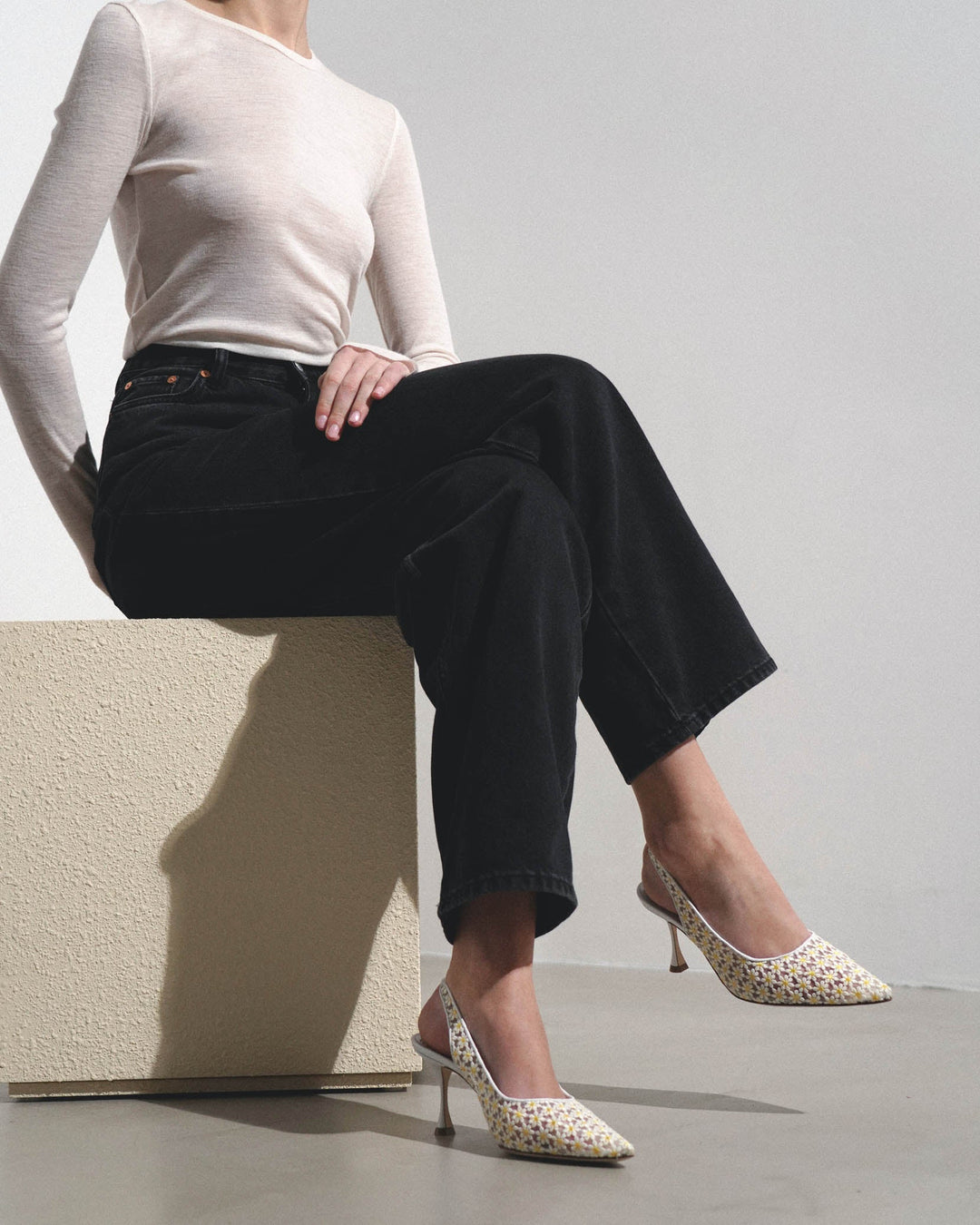 エレガント [MANOLO BLAHNIK] MARGOLINA パンプス デイジー 7㎝ Manolo Blahnik | Margolina 70 daisy white mesh slingbacks