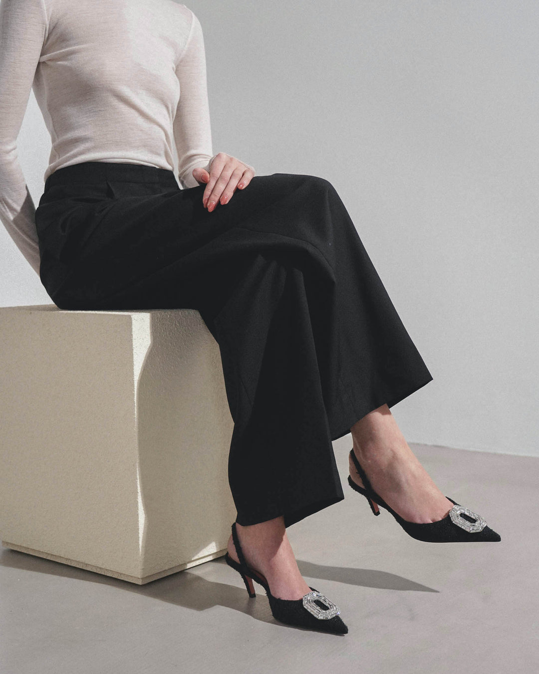 〈AMINA MUADDI〉カメリア スリング 60（関税込み） Amina Muaddi | Camelia sling 60 black tweed pumps | Savannahs