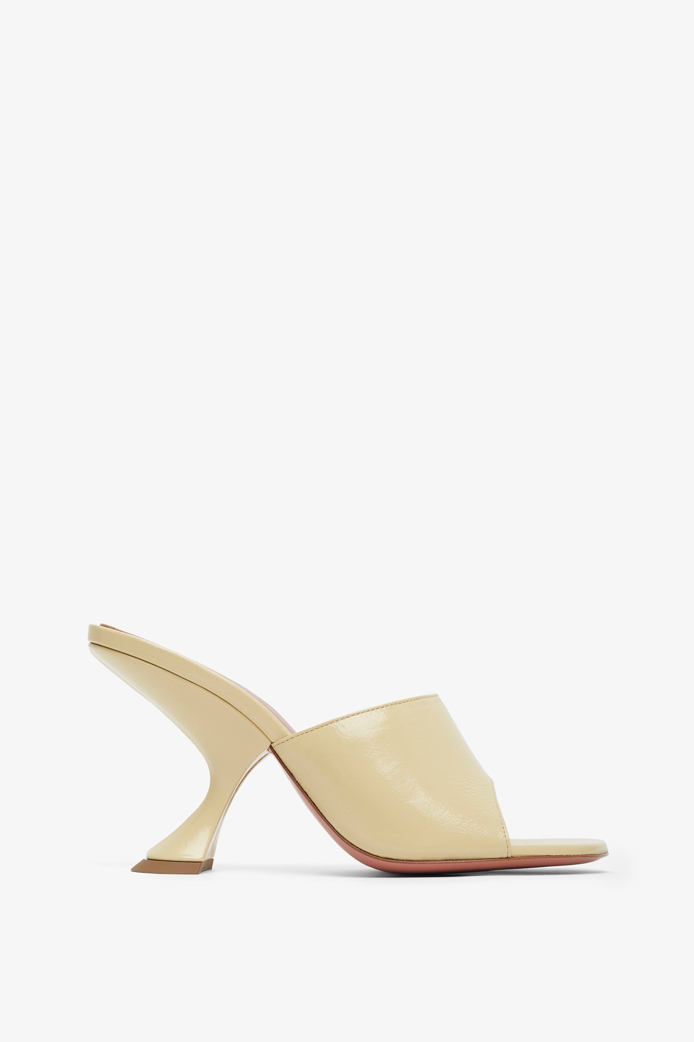 Taylor 90 patent beige slippers
