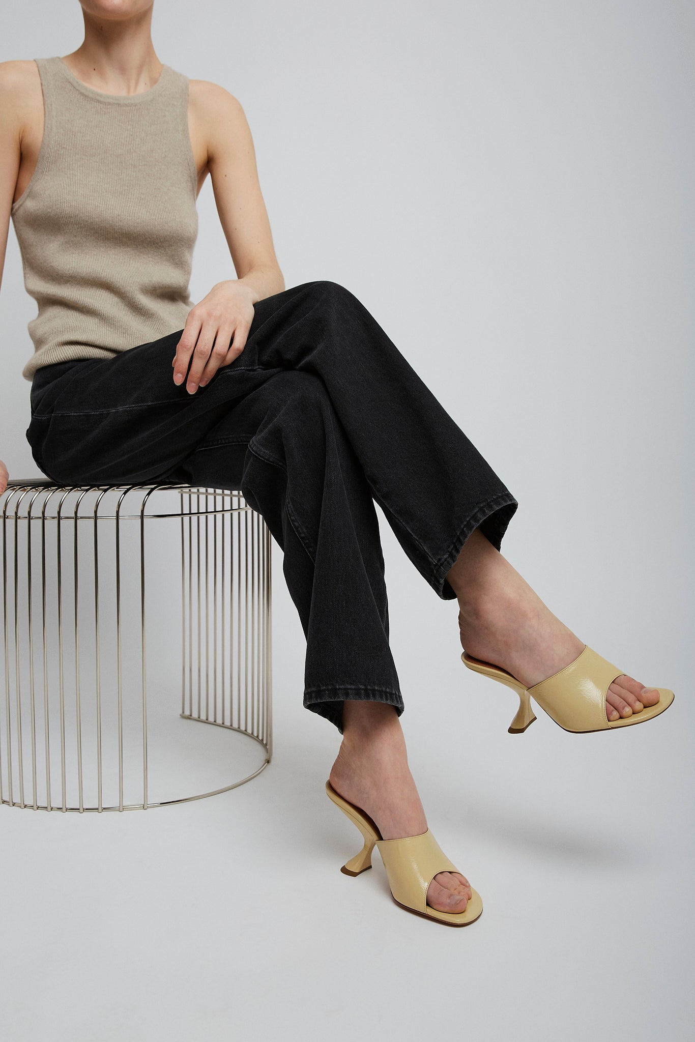 Taylor 90 patent beige slippers