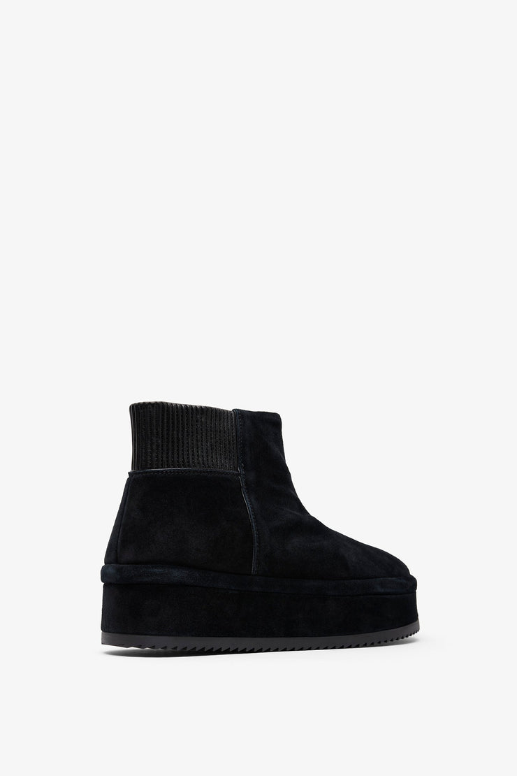 Bumper black booties