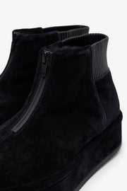 Bumper black booties