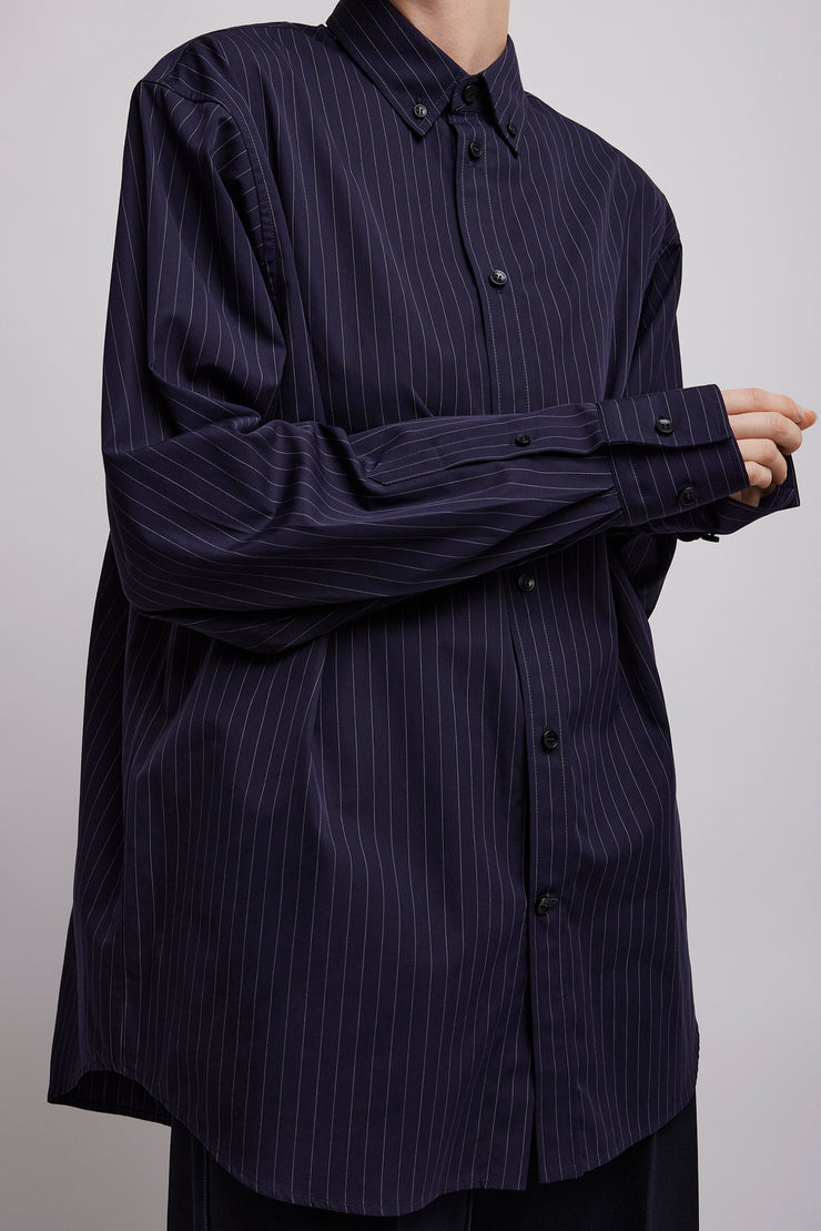 Button blue collar shirt