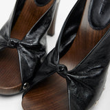 Knot 100 black clogs