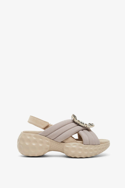 【送料 関税込】Roger Vivier Viv Run embellished sandals Viv' Run embellished sandals in black - Roger Vivier | Mytheresa