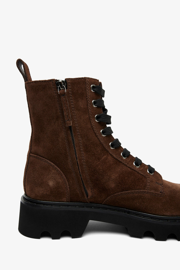 Viv Rangers lace up boots