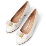 Vara 22 white leather pumps