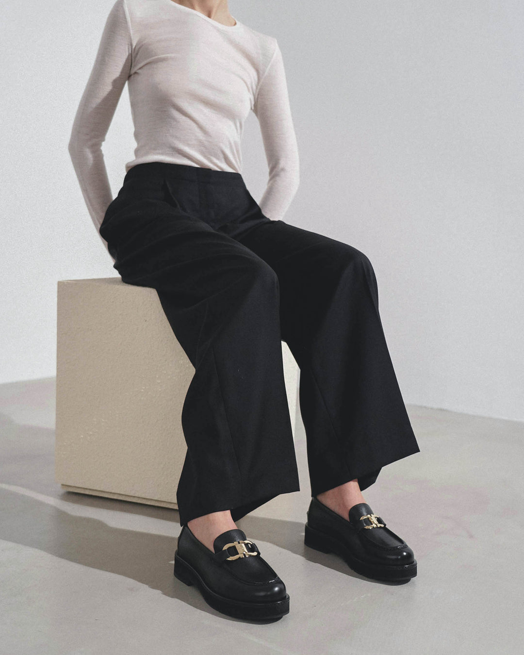 Ferragamo | Maryan lug black leather loafer | Savannahs