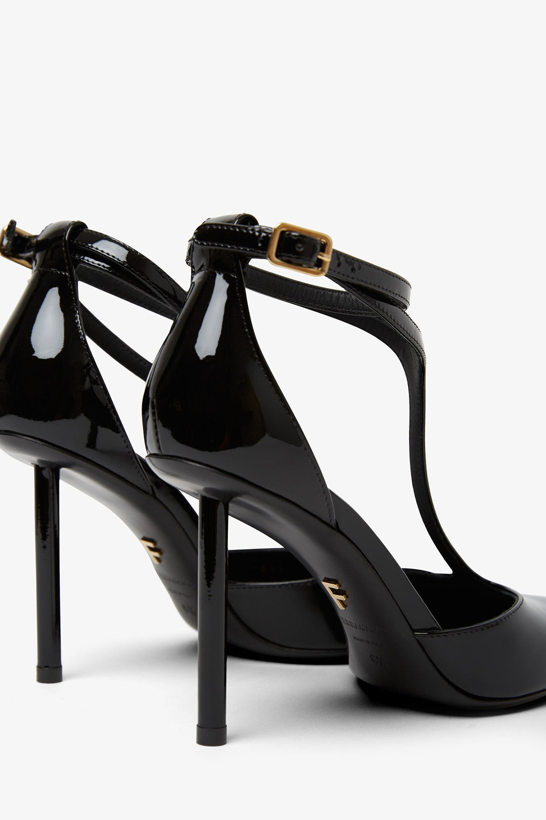 6万取引突破★UPS速達便利用【FERRAGAMO】LYSANDRA 95_ミュール Ferragamo | Lysandra 95 black patent pumps | Savannahs
