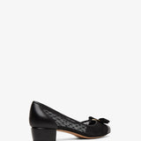 Vara black mesh pumps