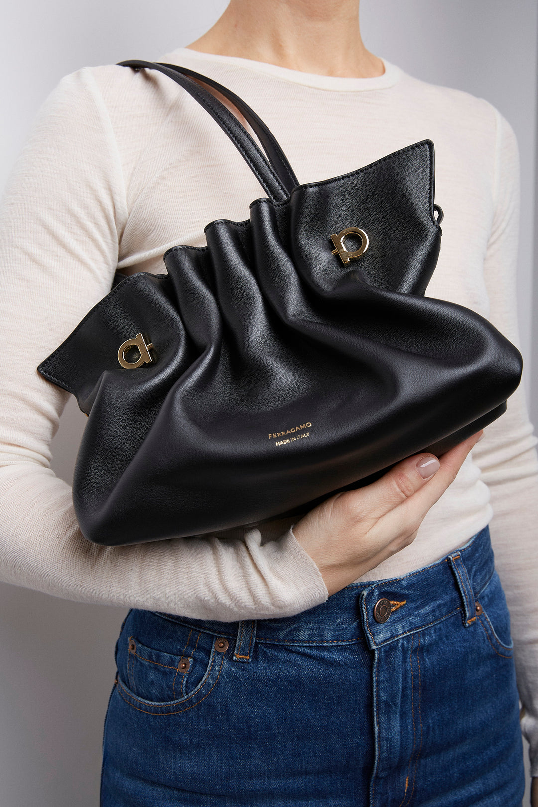 Ferragamo | Ferragamo Soft-bag small black | Savannahs
